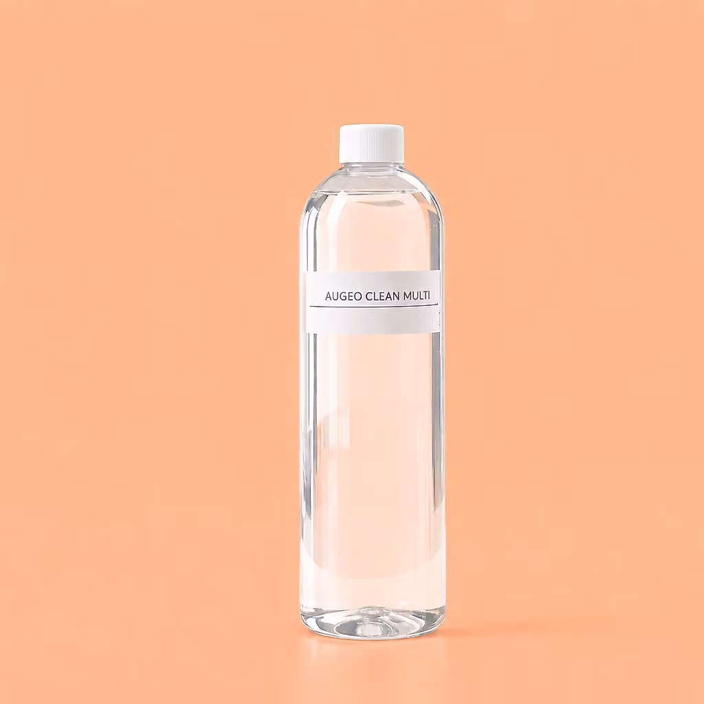 Liquide clair dans un flacon transparent