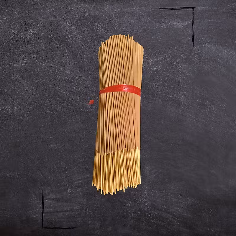 Bâtonnets d'encens en bois joints