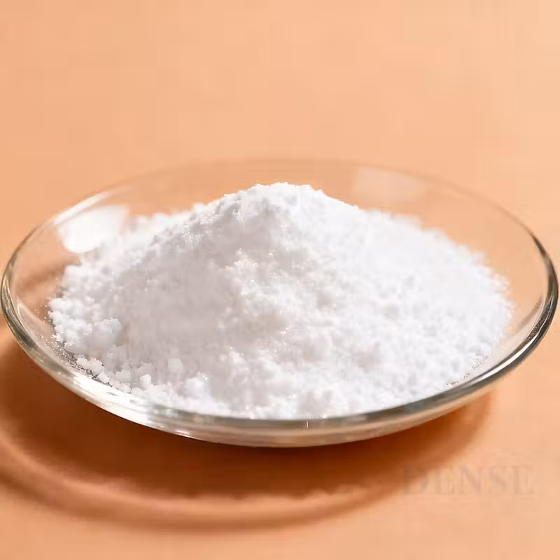 Poudre blanche de soude dense
